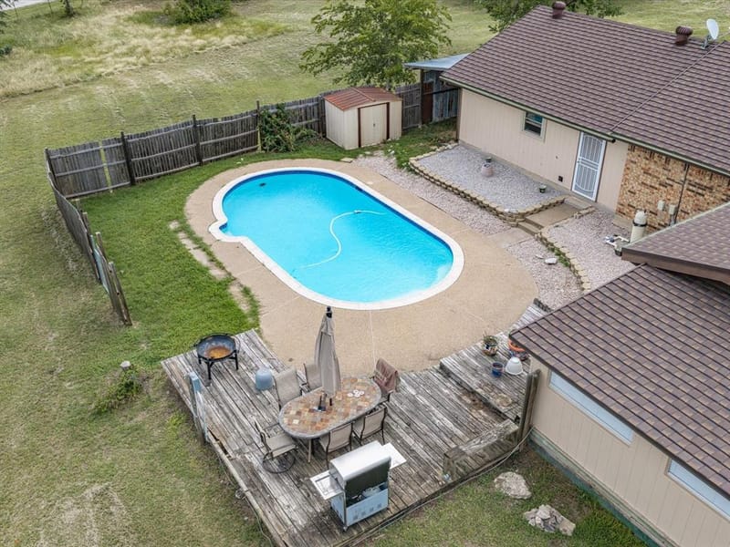 704 Land Of Goshen Drive, Springtown TX 76082 - Photo 4