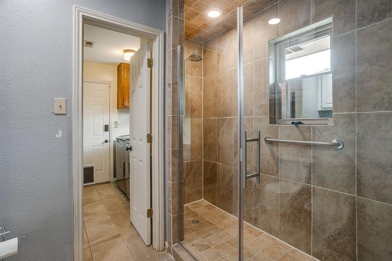 1800 Briarcrest Lane, Arlington TX 76012 - Photo 30