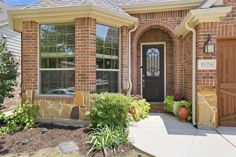 15316 Mallard Creek Street, Fort Worth TX 76262 - Photo 3