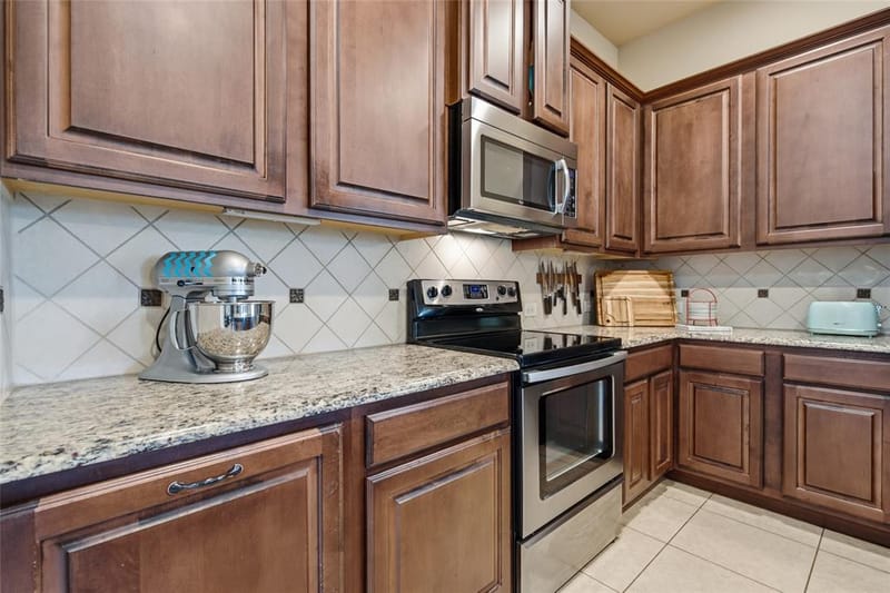 15316 Mallard Creek Street, Fort Worth TX 76262 - Photo 9