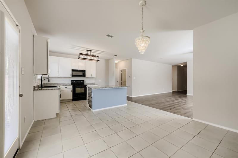 6225 Topsail Drive, Fort Worth TX 76179 - Photo 6