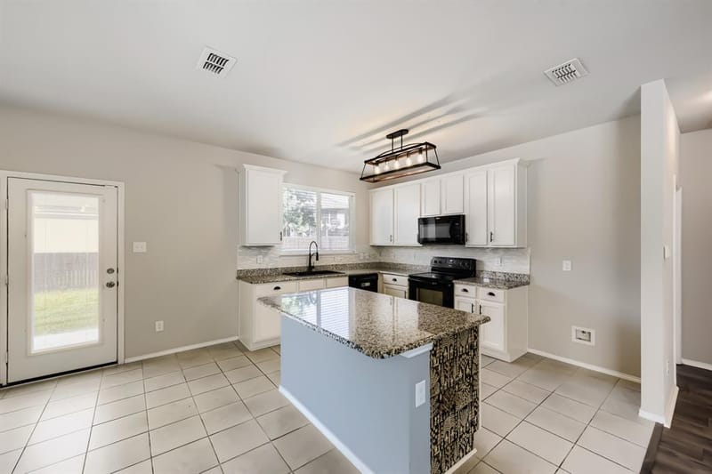 6225 Topsail Drive, Fort Worth TX 76179 - Photo 7