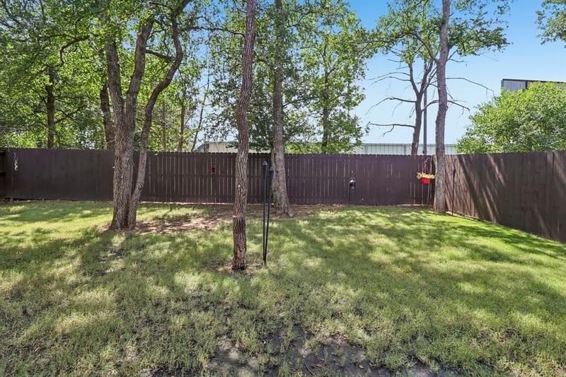 3075 Tall Oaks Court, Corinth TX 76210 - Photo 14