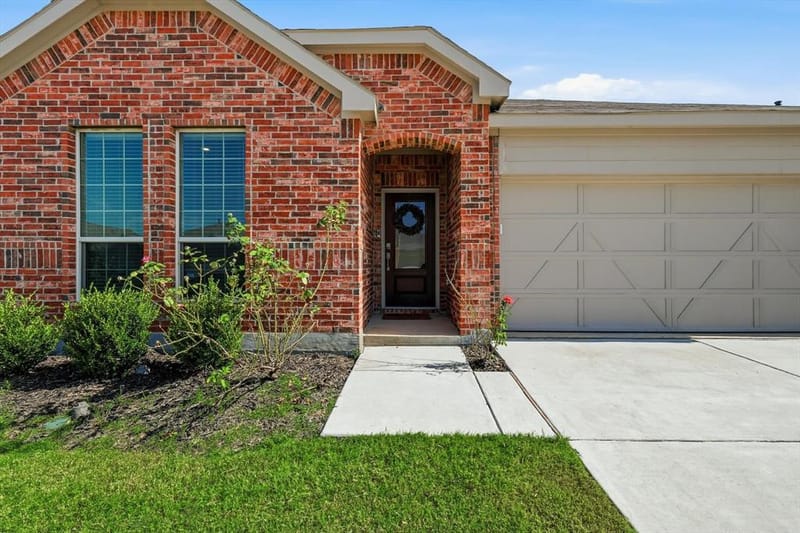 3109 Paruament Drive, Denton TX 76207 - Photo 3