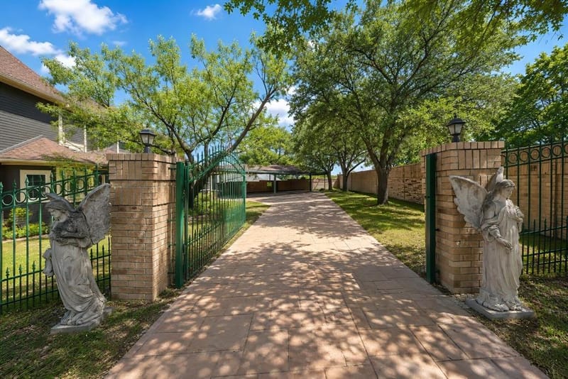 7400 Golf Club Drive, Fort Worth TX 76179 - Photo 29