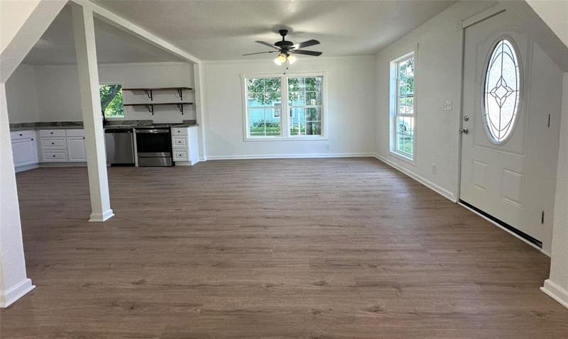1007 N Lane Street, Comanche TX 76442 - Photo 6