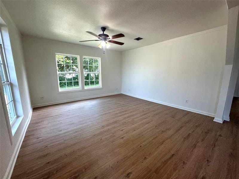 1007 N Lane Street, Comanche TX 76442 - Photo 34