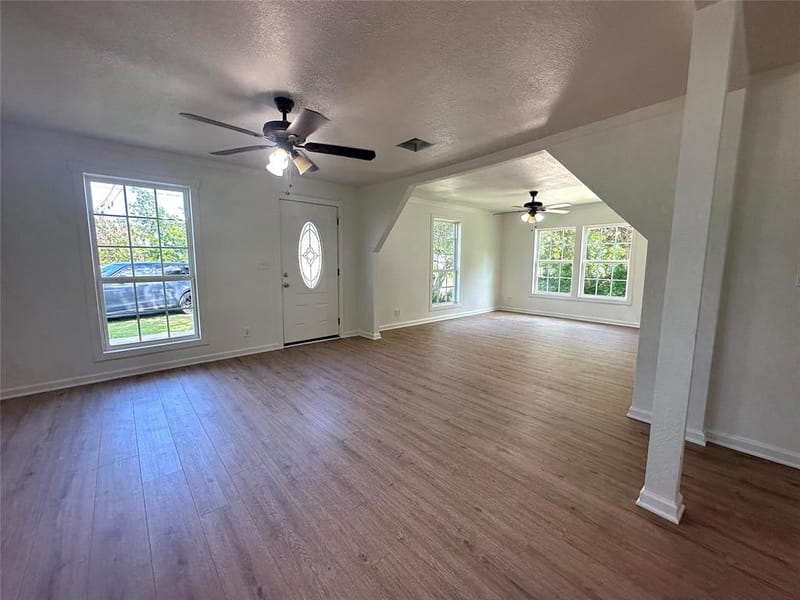 1007 N Lane Street, Comanche TX 76442 - Photo 8