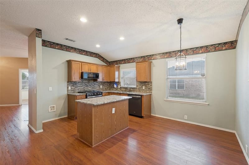1717 Berkeley Drive, Glenn Heights TX 75154 - Photo 6