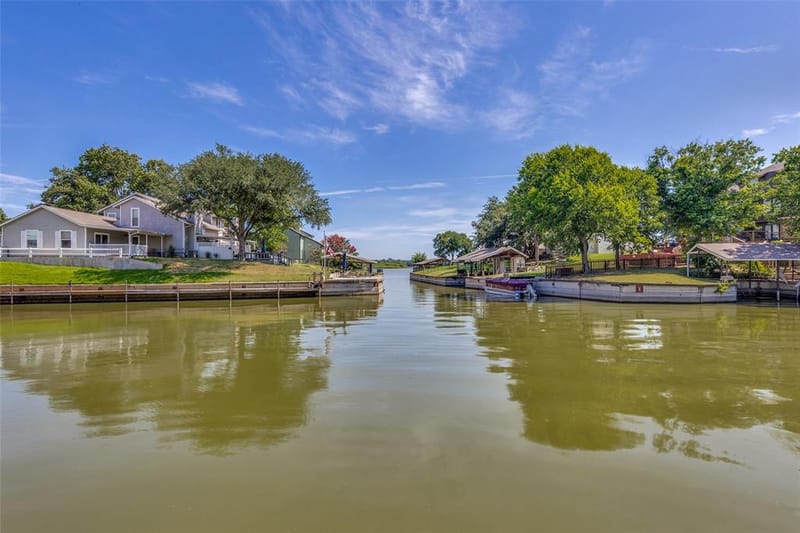 676 Harbor Drive, Azle TX 76020 - Photo 32
