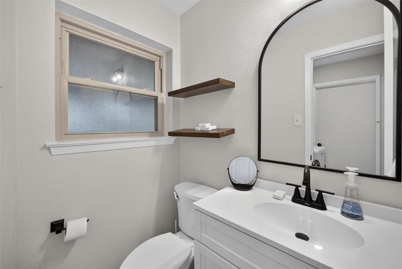 3919 Ridgeoak Way, Farmers Branch TX 75244 - Photo 22