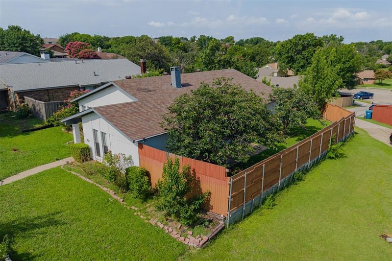 1742 Delaford Drive, Carrollton TX 75007 - Photo 3