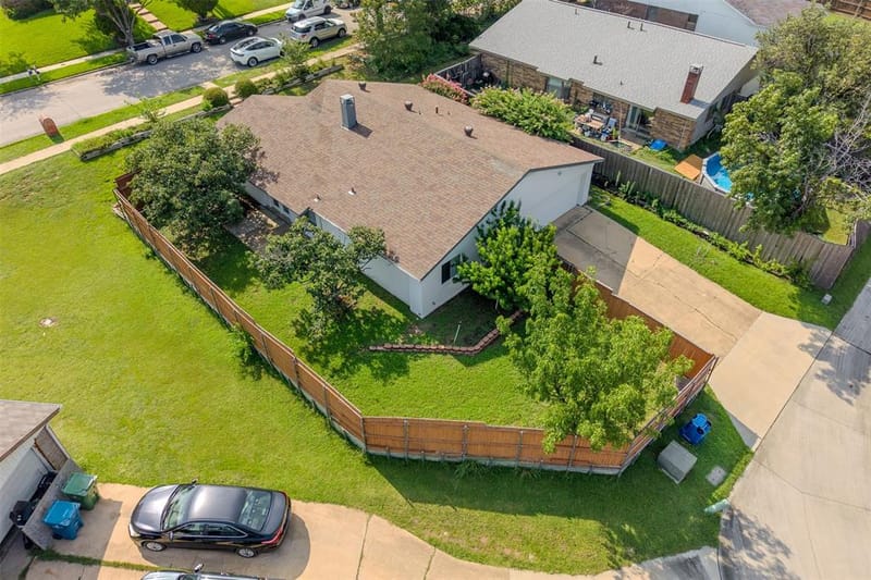 1742 Delaford Drive, Carrollton TX 75007 - Photo 20