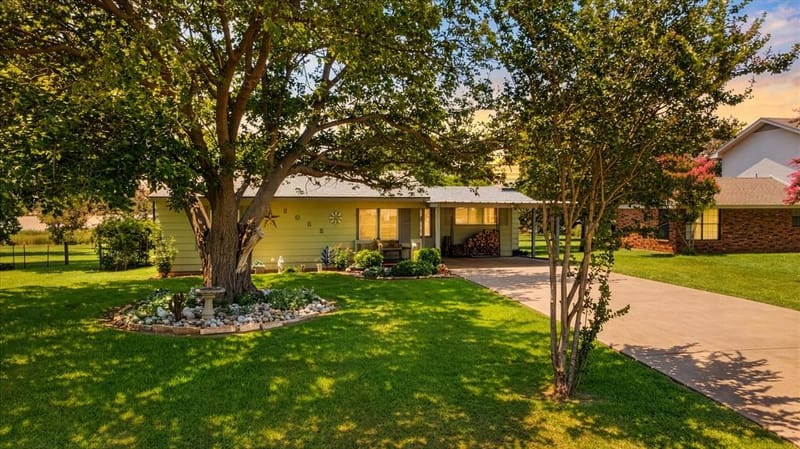 2022 Long Creek Court, Granbury TX 76049 - Photo 2