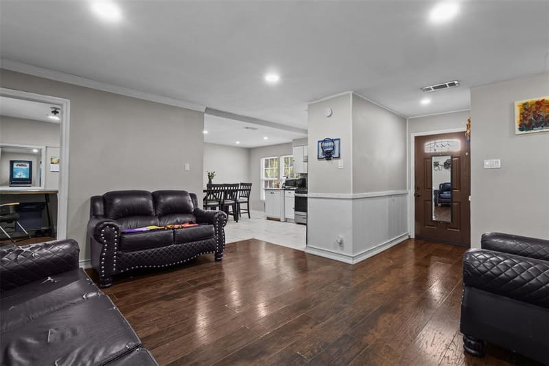 1418 Briarwood Drive, Mesquite TX 75149 - Photo 3