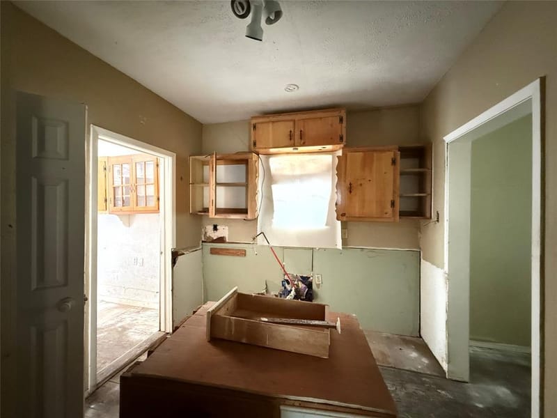 3010 Jerome Street, Dallas TX 75223 - Photo 9