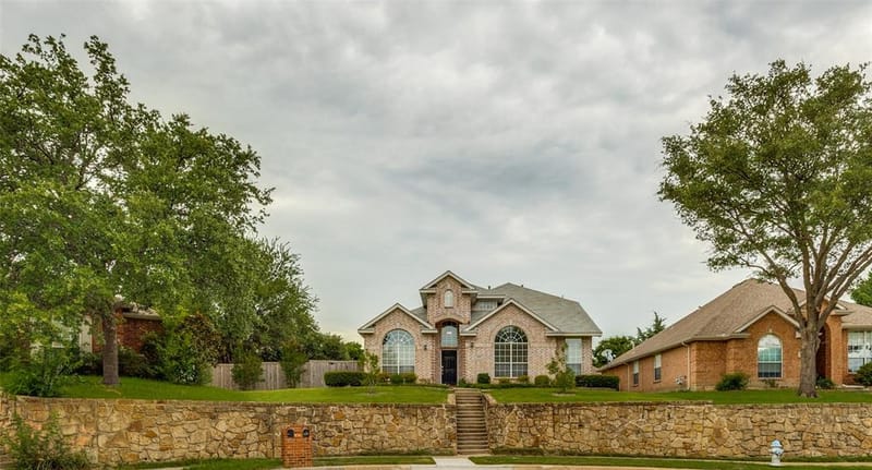 3301 Mosswood Drive, Plano TX 75074 - Photo 2