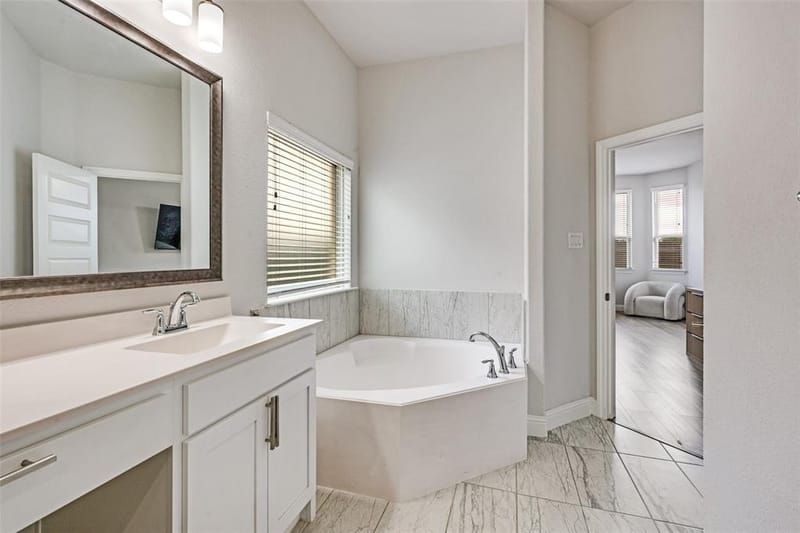 523 William Court, Arlington TX 76002 - Photo 23