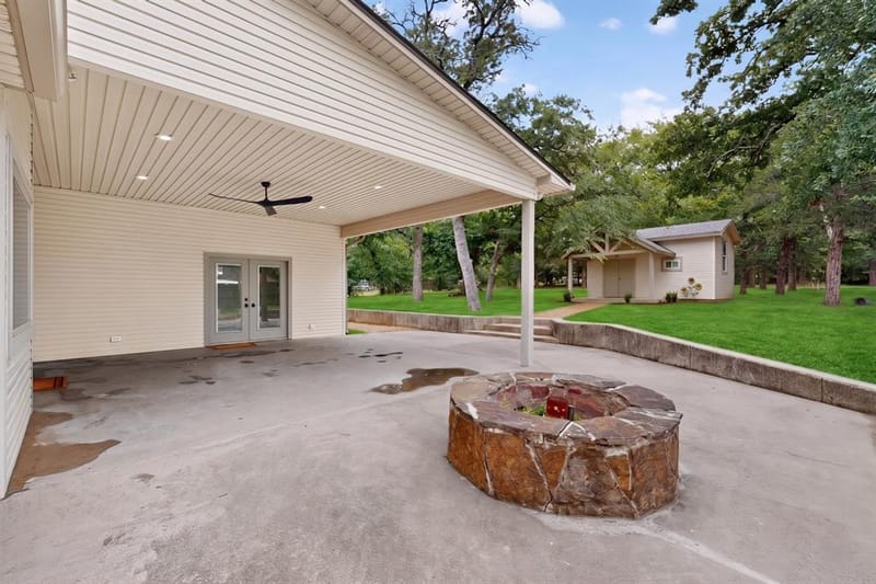 715 Kiowa Drive E, Lake Kiowa TX 76240 - Photo 36