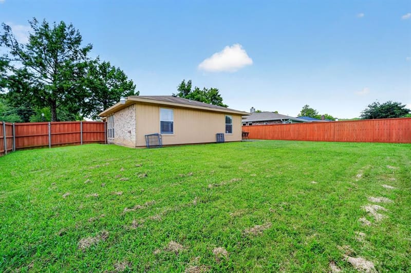 9339 CRIMNSON Court, Dallas TX 75217 - Photo 21