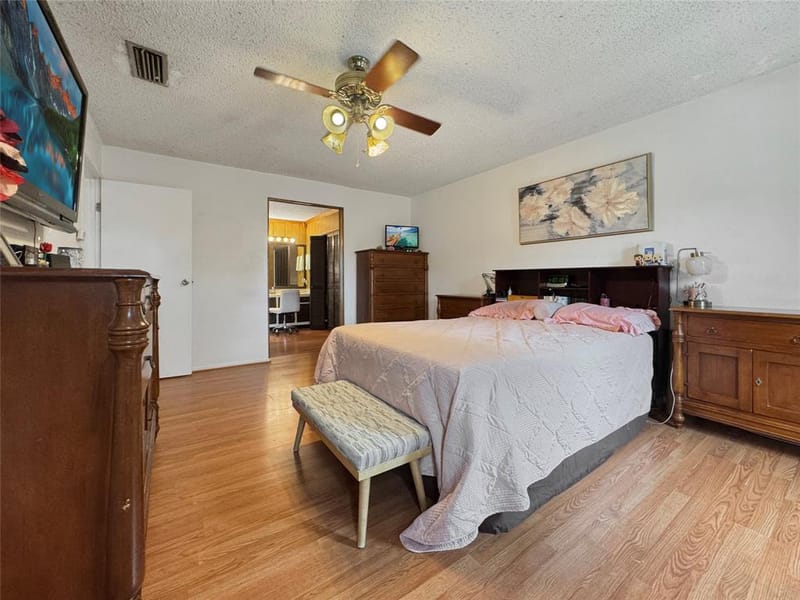 6217 Barcelona Drive, Arlington TX 76016 - Photo 10