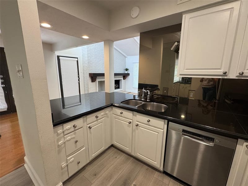 5932 Sandhurst Lane # 216, Dallas TX 75206 - Photo 8
