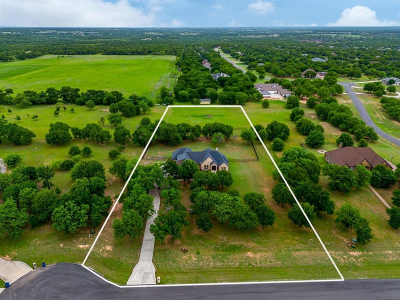 106 Treeline Court, Lipan TX 76462 - Photo 2