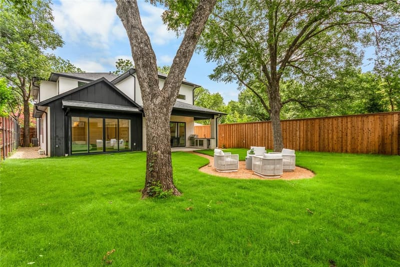 10344 Country Club Drive, Dallas TX 75218 - Photo 39