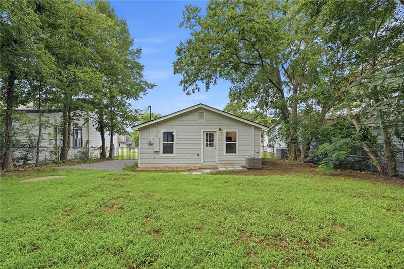 1525 W Woodard Street, Denison TX 75020 - Photo 23
