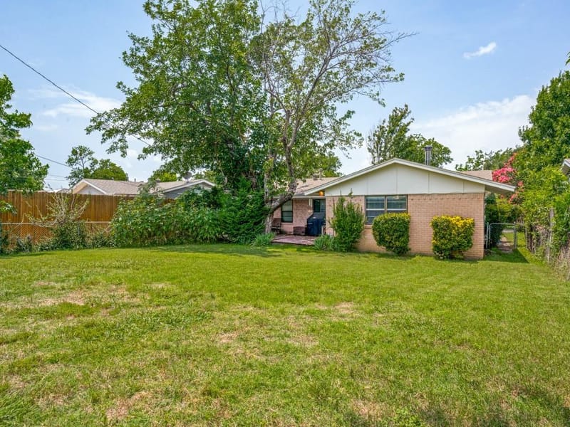 1604 Pleasant Run Road, Carrollton TX 75006 - Photo 22