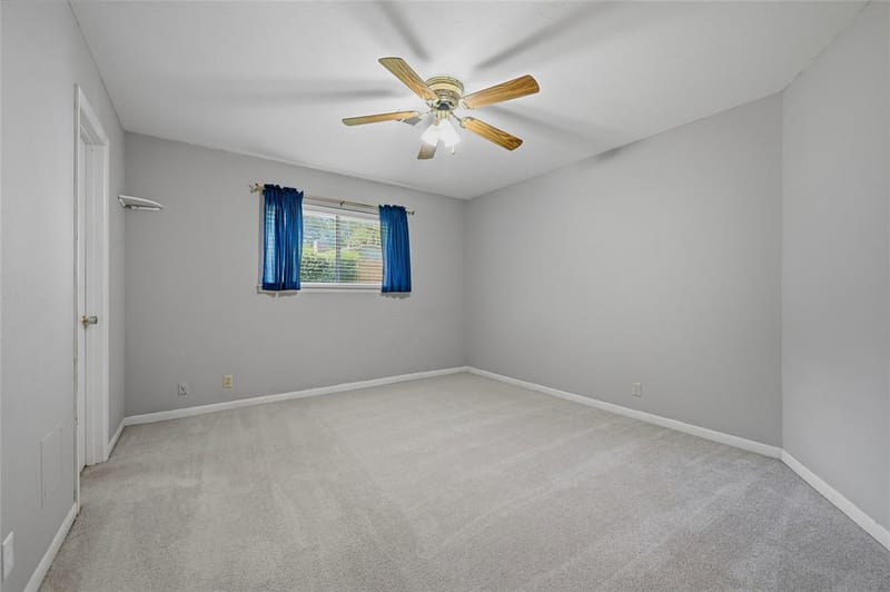1712 Oakhill Drive, Sherman TX 75092 - Photo 17
