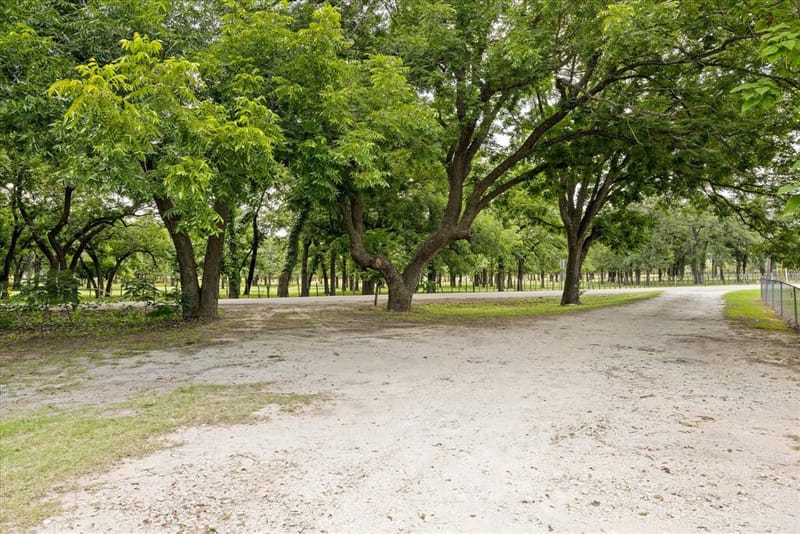 4210 Waples Road, Granbury TX 76049 - Photo 16