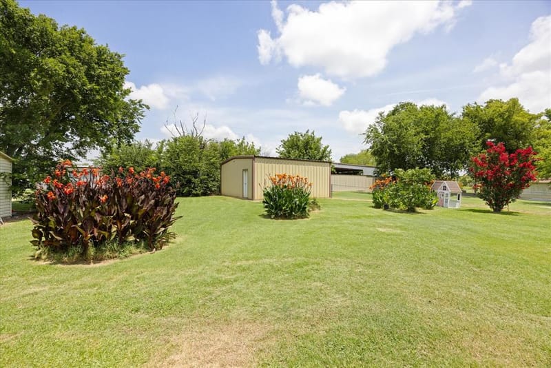 4210 Waples Road, Granbury TX 76049 - Photo 11