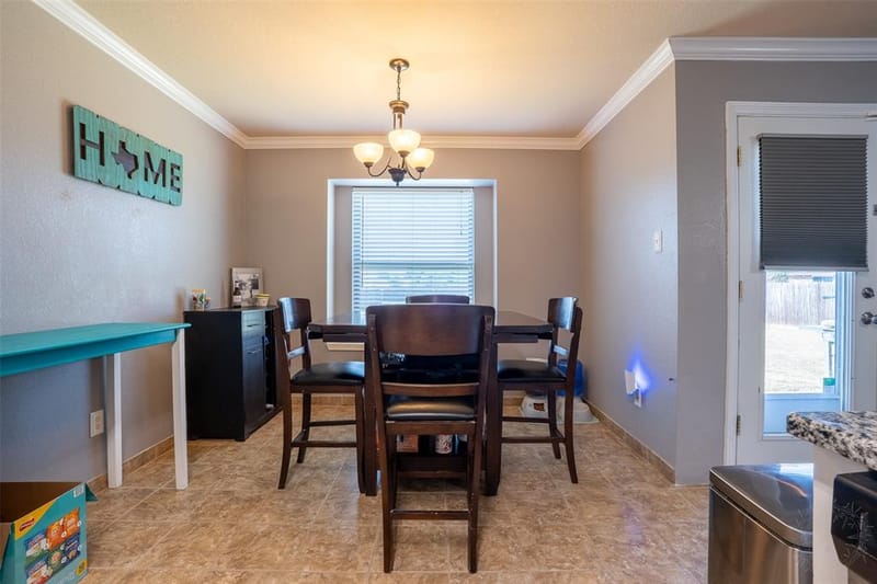 424 NE Murphy Road, Burleson TX 76028 - Photo 10