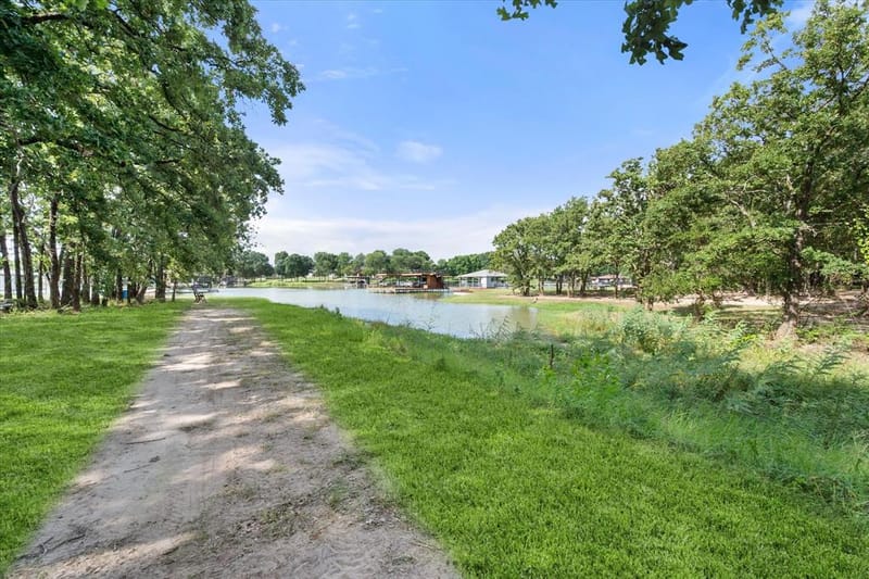 930 Waters Edge Drive, Corsicana TX 75109 - Photo 34