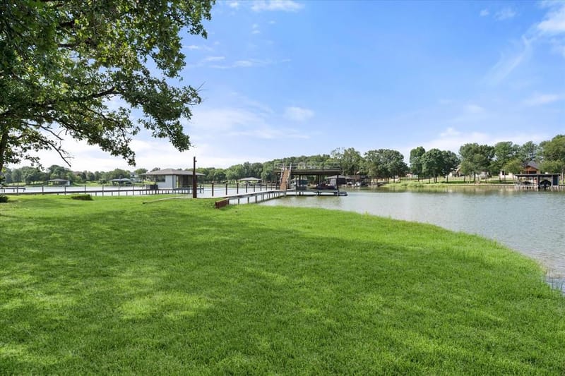 930 Waters Edge Drive, Corsicana TX 75109 - Photo 33