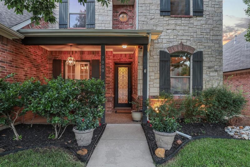 7009 Mossycup Lane, North Richland Hills TX 76182 - Photo 9