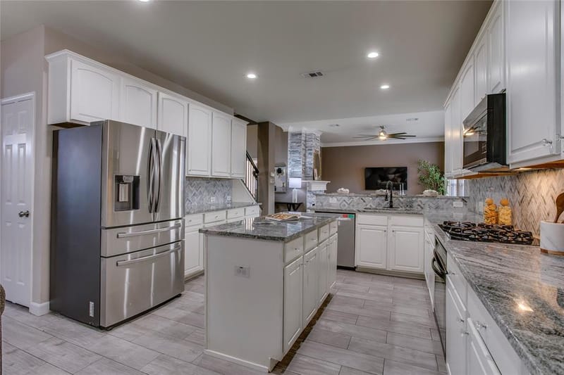 1040 Churchill Drive, Frisco TX 75036 - Photo 4