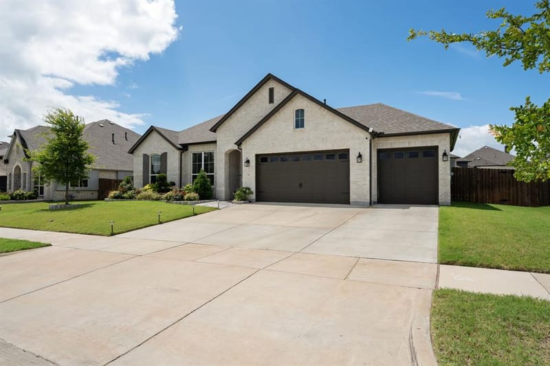 436 Brushwood Lane, Waxahachie TX 75165 - Photo 2