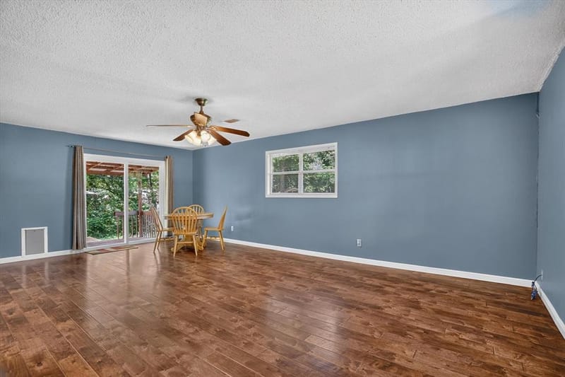 427 Whippoorwill Drive, Granbury TX 76049 - Photo 13