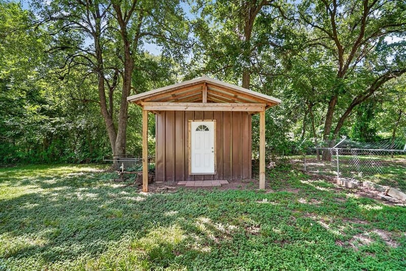 427 Whippoorwill Drive, Granbury TX 76049 - Photo 38