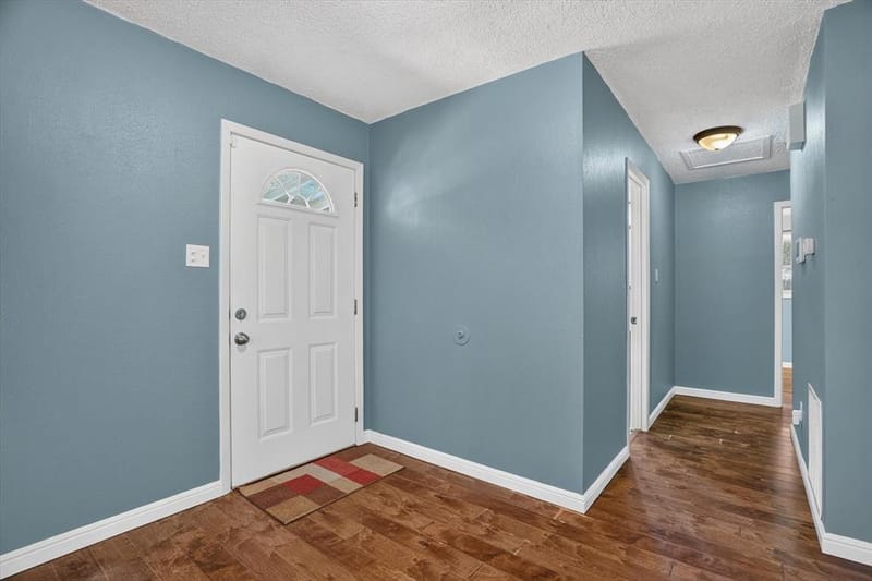 427 Whippoorwill Drive, Granbury TX 76049 - Photo 10
