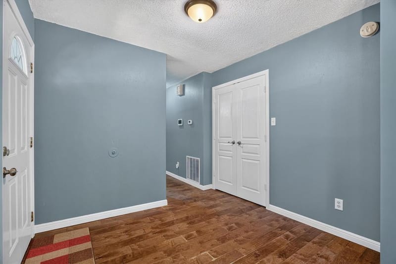 427 Whippoorwill Drive, Granbury TX 76049 - Photo 11