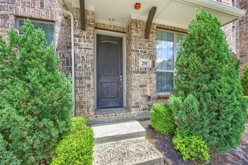 295 Scotia Street, Lewisville TX 75056 - Photo 2