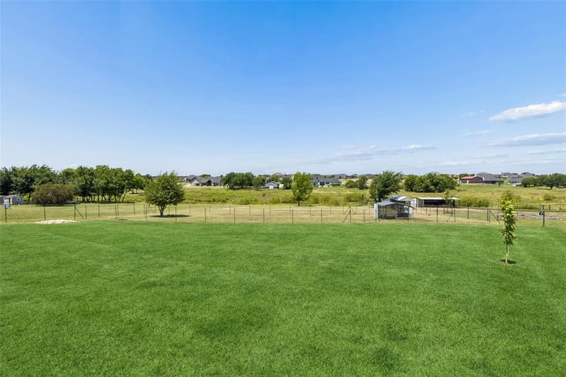 1107 Pioneer Crossing, Weatherford TX 76088 - Photo 9