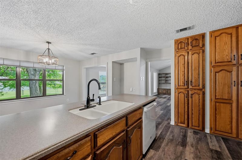 1344 Kiowa Drive E, Lake Kiowa TX 76240 - Photo 13