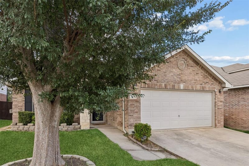 4541 Lacebark Lane, Fort Worth TX 76244 - Photo 2