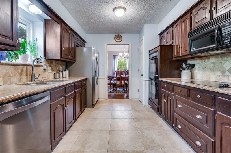 722 Corinthian Place, Duncanville TX 75137 - Photo 10