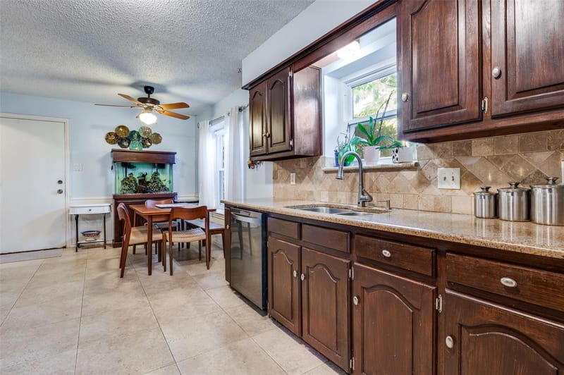 722 Corinthian Place, Duncanville TX 75137 - Photo 8