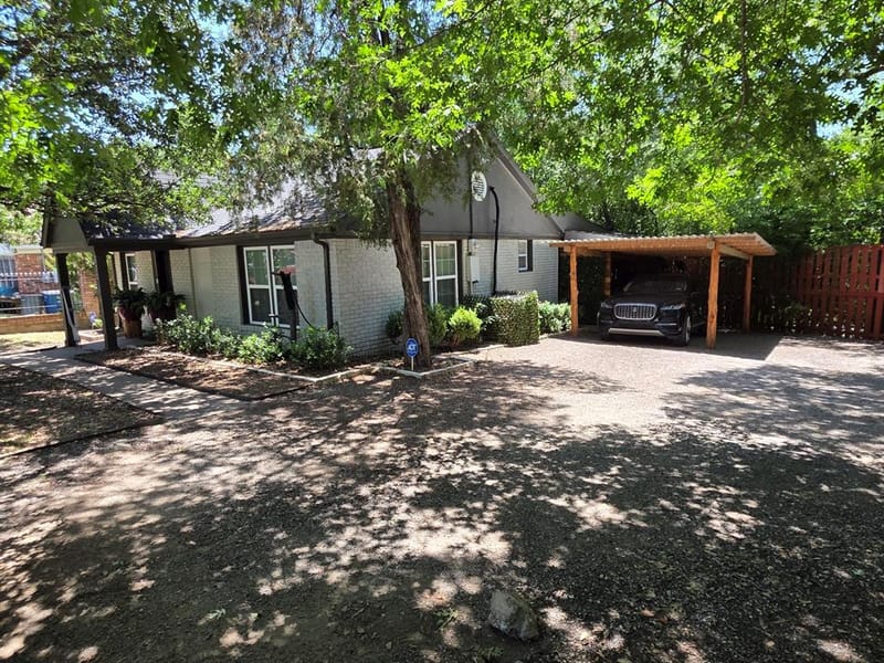 532 Griffith Avenue, Dallas TX 75208 - Photo 3